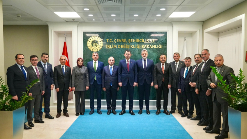 Şanlıurfa Heyeti, Bakan Kurum’a Şehircilik Yatırımları İçin Destek Talep Etti