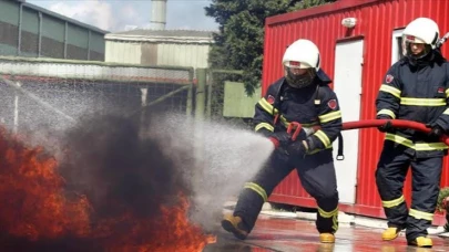 Şanlıurfa Şehir Hastanesi İnşaatında Yangın Paniği: Maddi Hasar Büyük