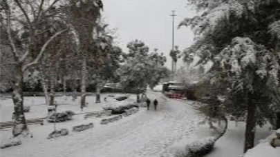 Şanlıurfa’da Kar Sürprizi! Güneş Yerini Beyaza Bırakıyor