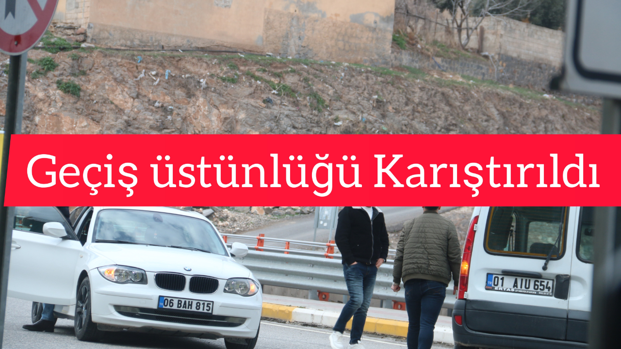 Şanlıurfa’da Trafik Kazası: Geçiş Üstünlüğü Karışıklığı Maddi Hasara Yol Açtı