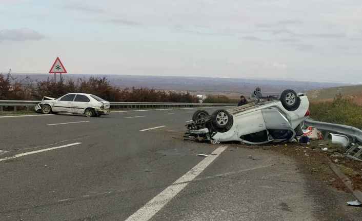 Urfa Birecik otoyolunda kaza! 2 Yaralı