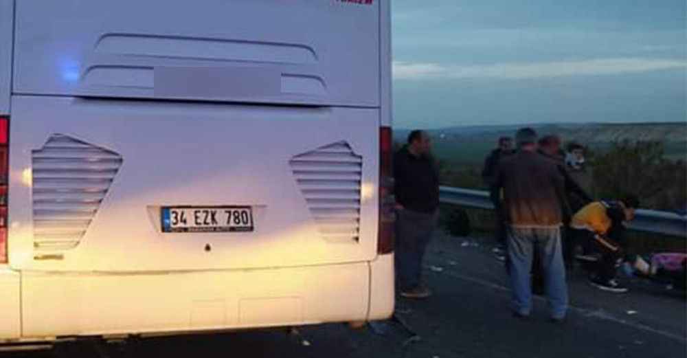 Urfa’da Tır İle Otobüs Çarpıştı! 10 Yaralı