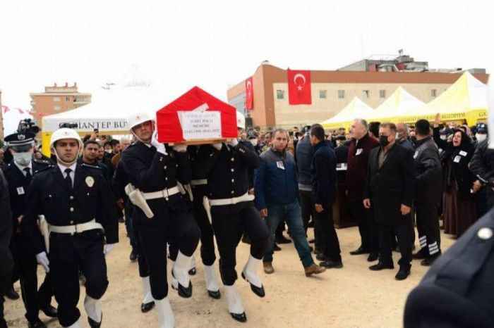 Şehit polis memuru Gaziantep'te defnedildi