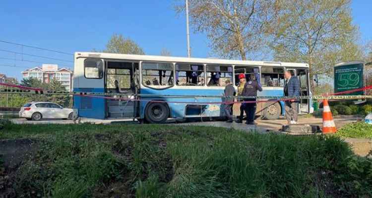 İnfaz koruma memurlarını taşıyan otobüse bombalı saldırı: 1 şehit, 4 yaralı