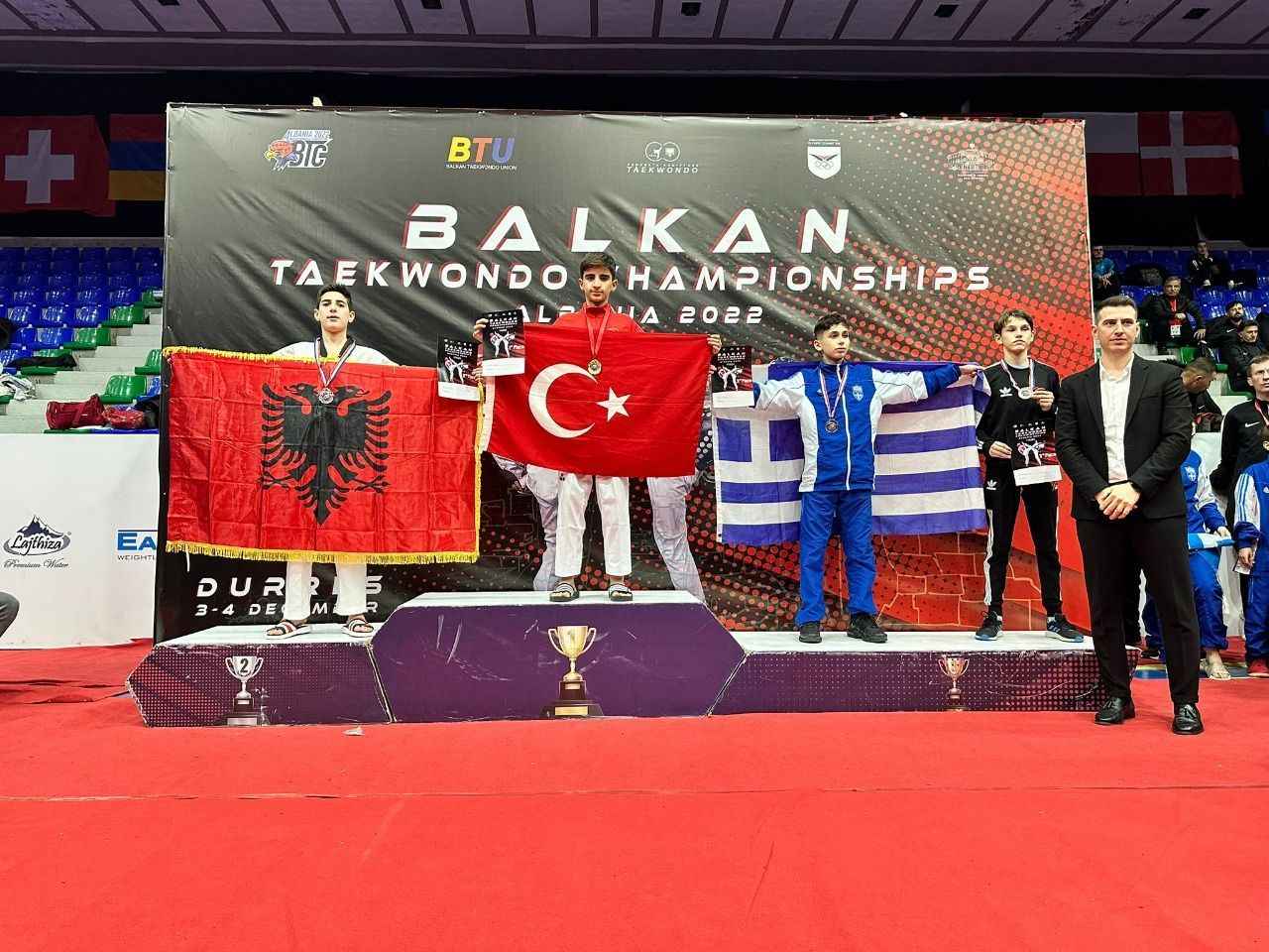 Eyyübiye Belediyesi'nin sporcusu Balkan şampiyonu