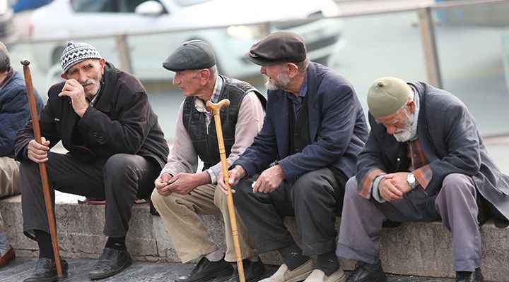 55 yaş üzeri için açıklama geldi: Resmen duyuruldu