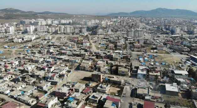 Vali duyurdu: Depremden zarar görmüştü! O ilçe tamamen yıkılıp yeniden inşa edilecek