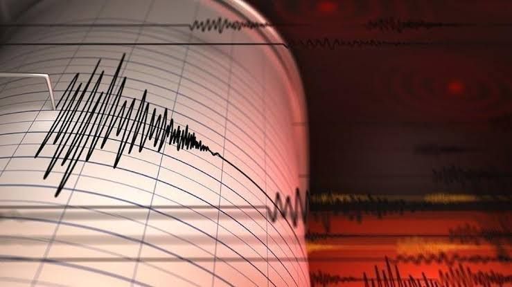 4,2 Büyüklüğünde Deprem