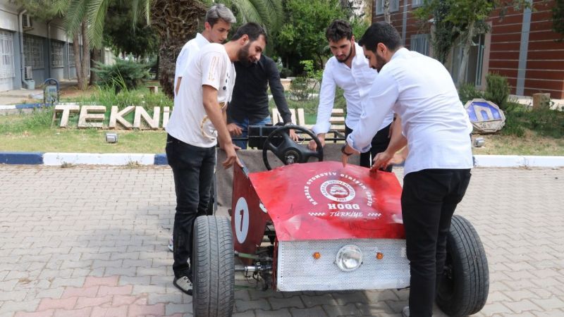 Harran Üniversitesi öğrencilerinden yerli ve milli araç