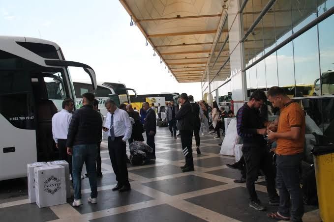 Urfa otogarında bayram yoğunluğu