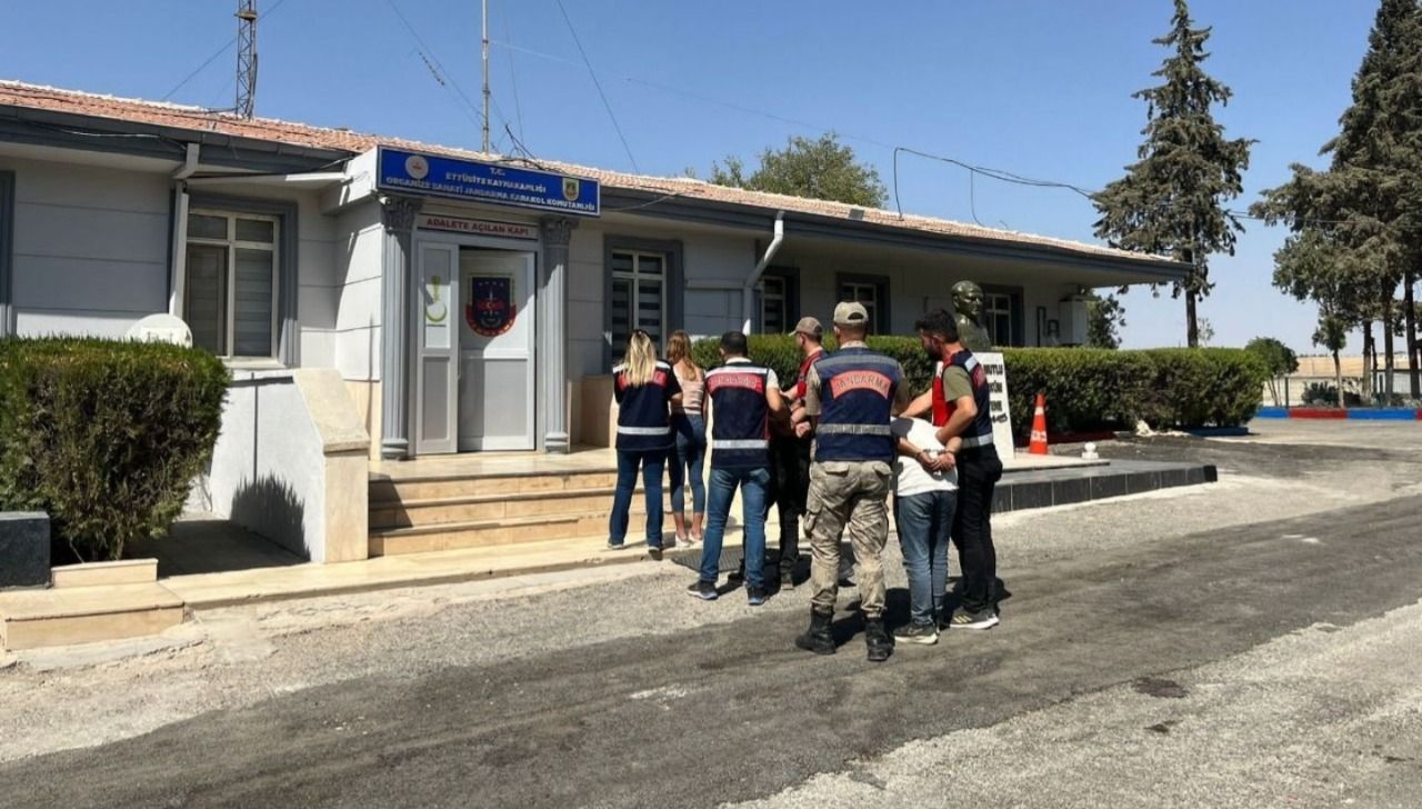 Çekirge 1 Sıçradı İki Sıçradı! ‘Fıstık’ çetesi yakayı ele verdi