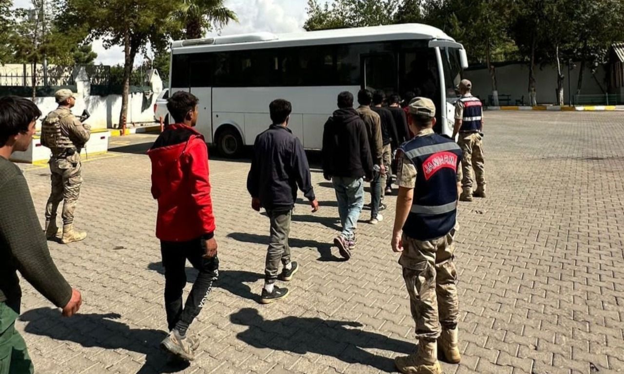 Urfa’da göçmen kaçakçılarına gece baskını