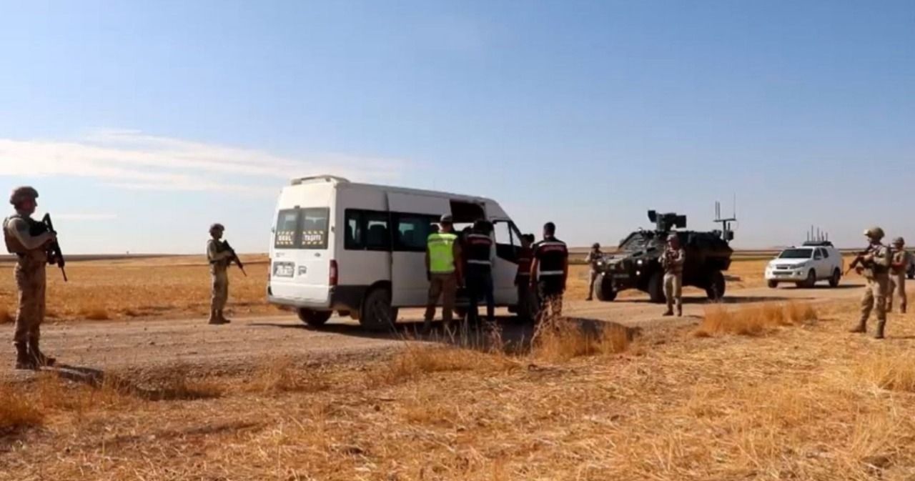 Şanlıurfa'da göçmen kaçakçılarına ağır darbe