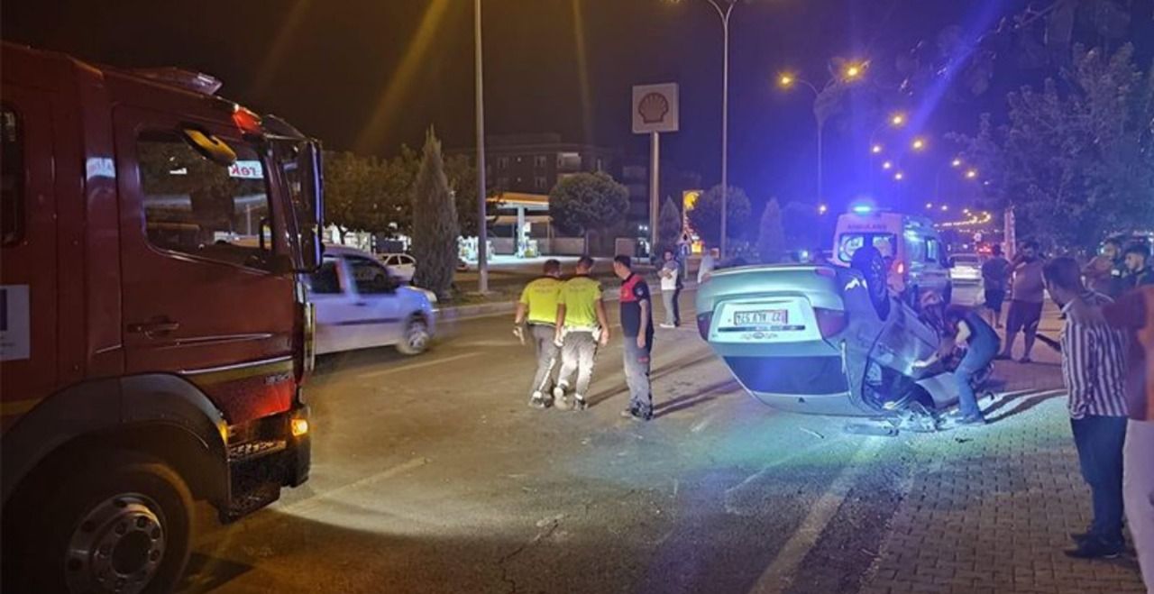 Urfa’da otomobil takla attı