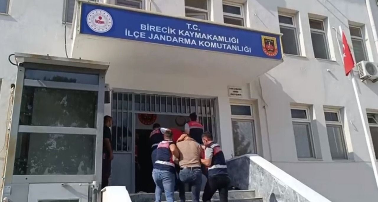 Urfa’da aranıyorlardı JASAT Gaziantep'te yakaladı