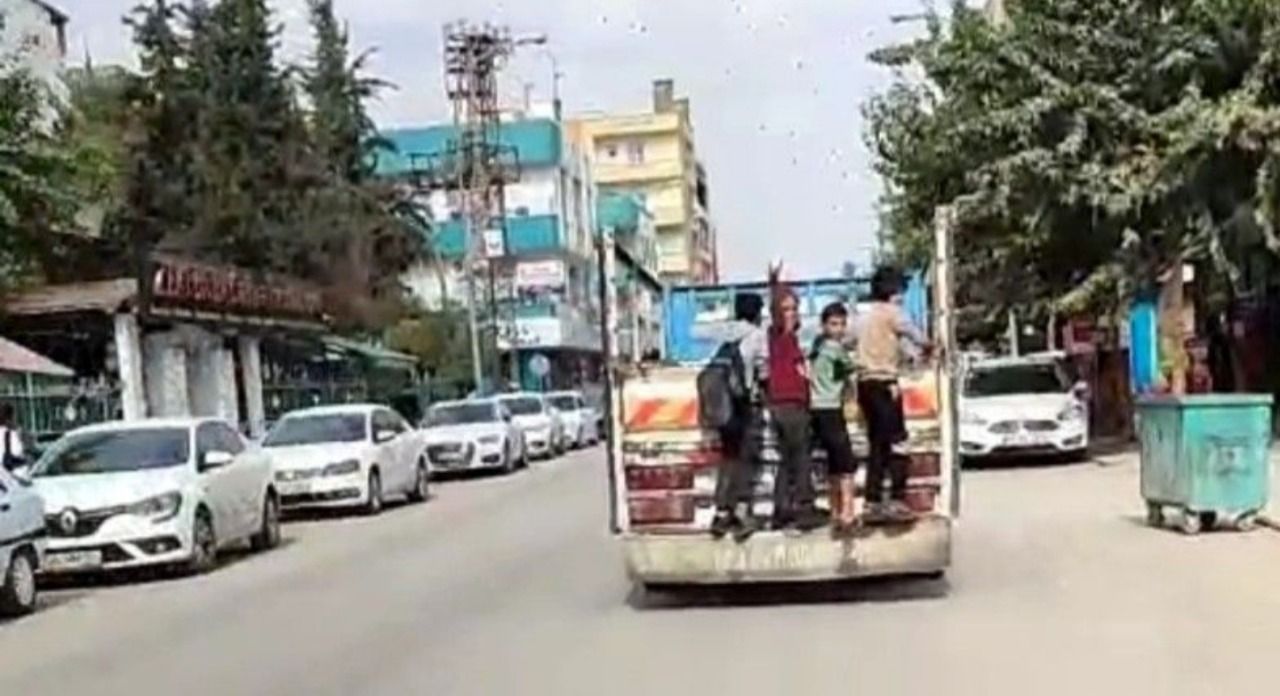 Urfa'da öğrencilerin tehlikeli yolculuğu