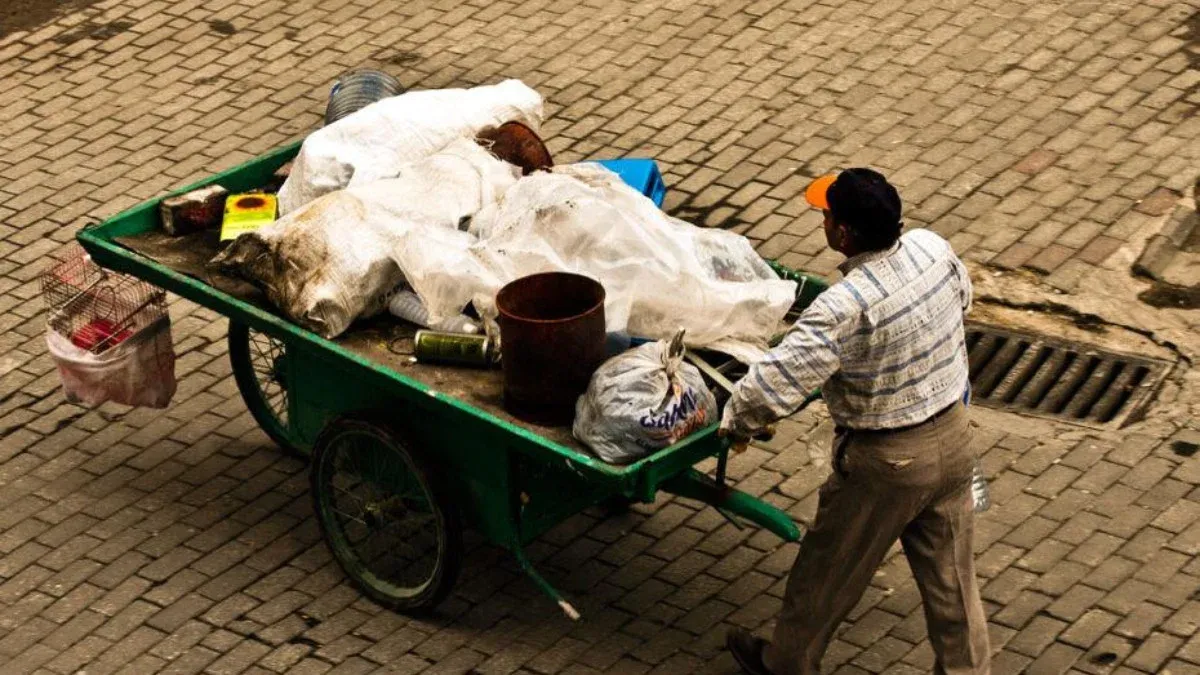 Sakın atmayın, hurdacılar böyle zengin oluyor! İçinde 22 ayar altın var..