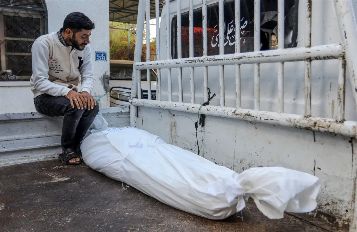 İsrail, Gazze'de bir kez daha okulu hedef aldı: Hayatını kaybedenler var