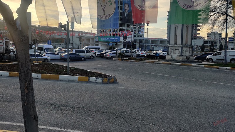 Şanlıurfa’da iftarda trafik çilesi! Işıklar arızalanınca trafik kilitlendi