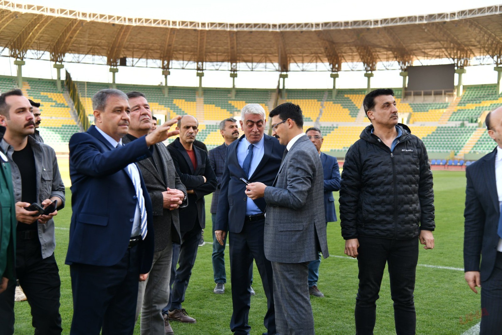 Şanlıurfa’da Süper Kupa hazırlıkları sürüyor! Vali Şıldak stadyumdaki çalışmaları inceledi