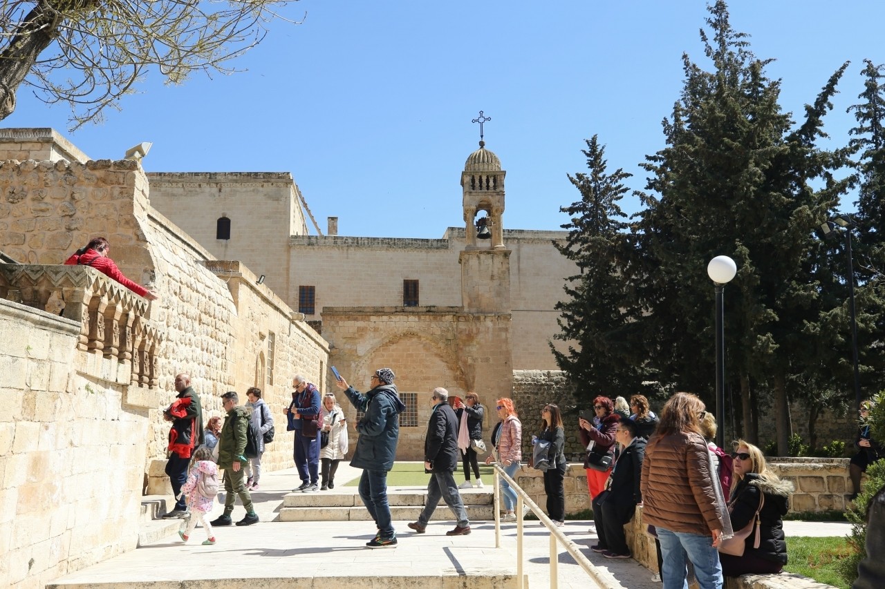 Bayramda kültür turizmini tercih edenler rotasını Mardin'e çevirdi