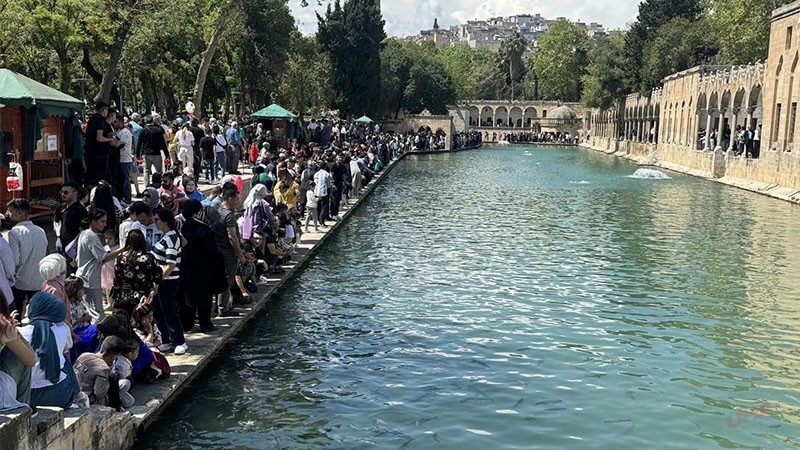 KURBAN BAYRAMI'NDA ŞANLIURFA TURİST AKININA UĞRADI: 3 GÜNDE 11 BİNDEN FAZLA ZİYARETÇİ