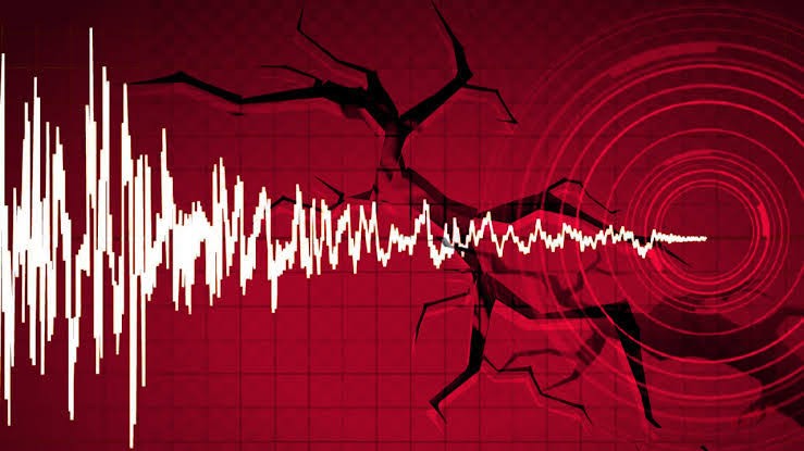 Gece Yarısı Korkutan Deprem