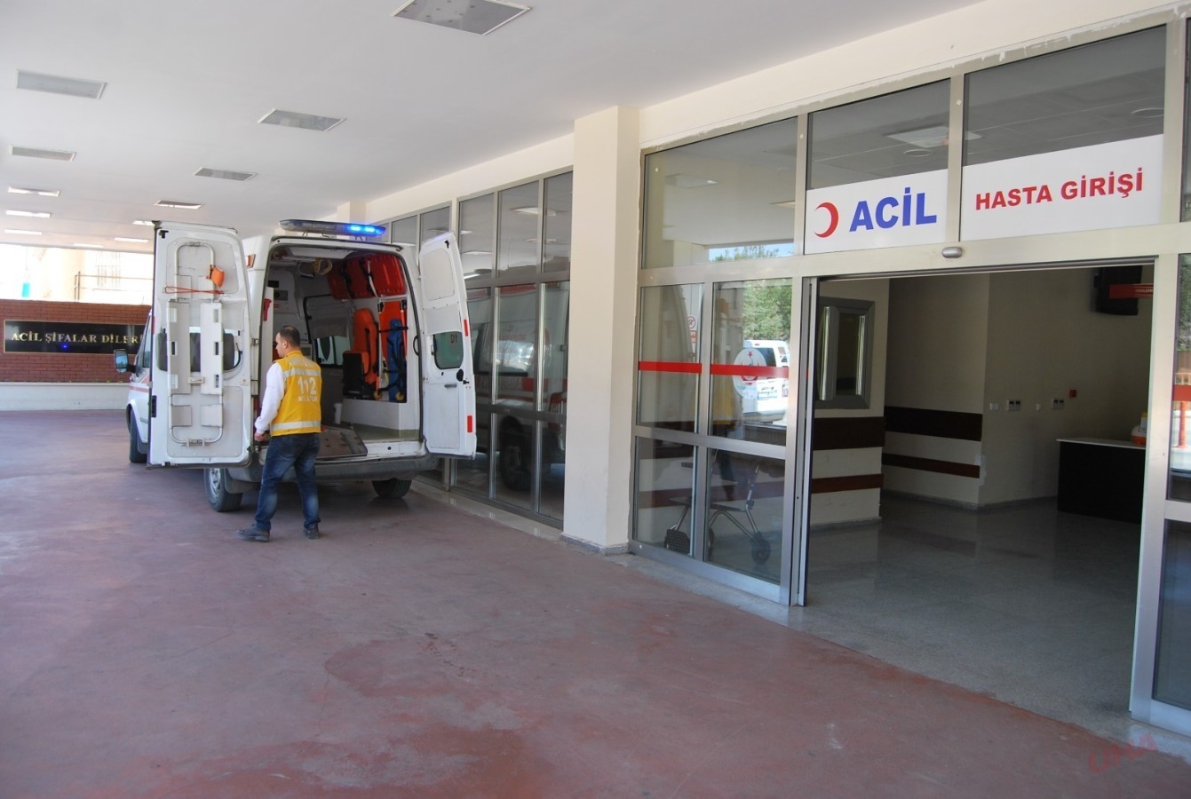 ŞANLIURFA’DA TIR İLE PİKAP ÇARPIŞTI, 2 YARALI