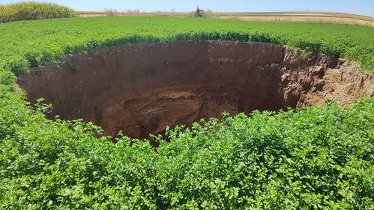 Tehlike Büyüyor: 16 İlde Dev Obruklar Oluşuyor, Şanlıurfa'da Durum Kritik