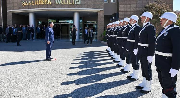 Cumhurbaşkanı Yardımcısı Cevdet Yılmaz, Şanlıurfa'da ziyaretlerde bulundu