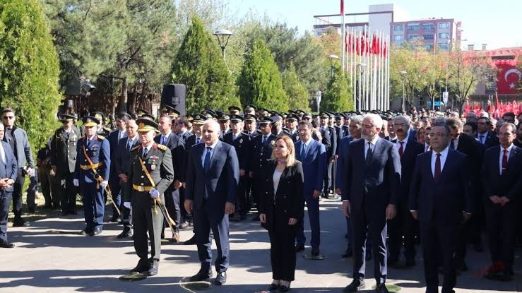 Doğu ve Güneydoğu'da Cumhuriyet'in 101. yıl dönümü kutlanıyor